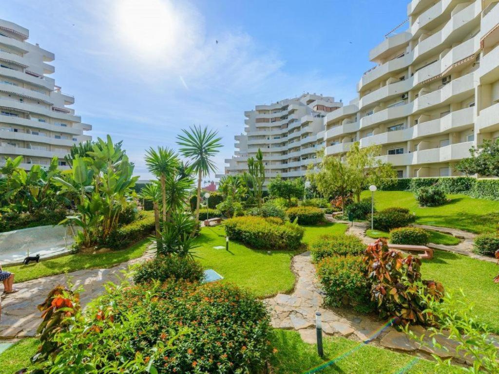 Benalbeach Yasmine Benalmádena Buitenkant foto